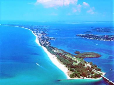Holmes Beach Two Bedroom Vacation Condo Sleeps Four Guests